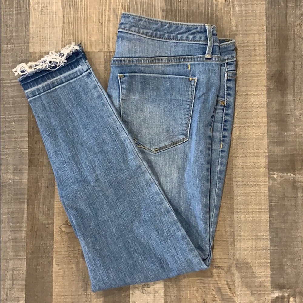 Mossimo jeans size 30 waist. Or size 10.